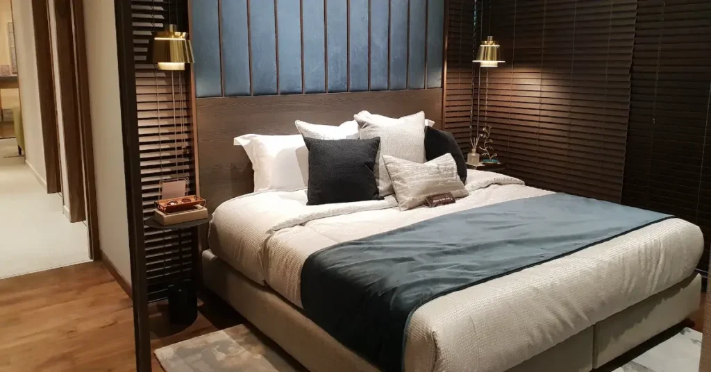 Masculine Bedding Sets: Upgrade Your Bedroom with These 4 Stylish Picks 4 masculine bedroom