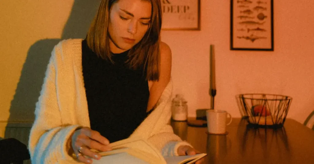 Best 12 Dark Feminine Energy Books To Unleash Your Power 16 beauty reading dark feminine energy books