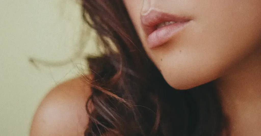 30 Ways How to Be In Your Feminine Energy in a Relationship 3 lips of woman