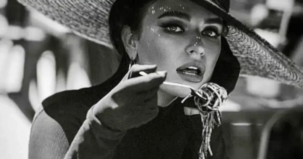 Dark Feminine Aesthetic 2024: Best Guide for Chic Styles 3 aesthetic woman eating pasta