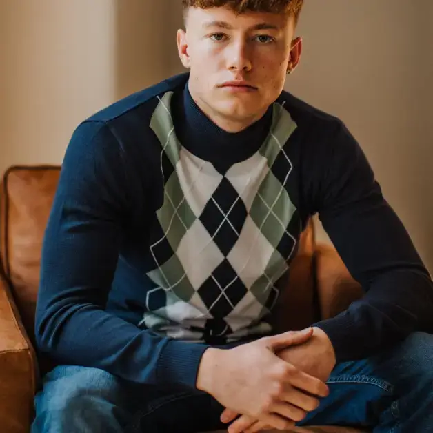 Old Money Men's Fashion 2024: 30 Outfit Ideas You'll LOVE 13 angyle sweater