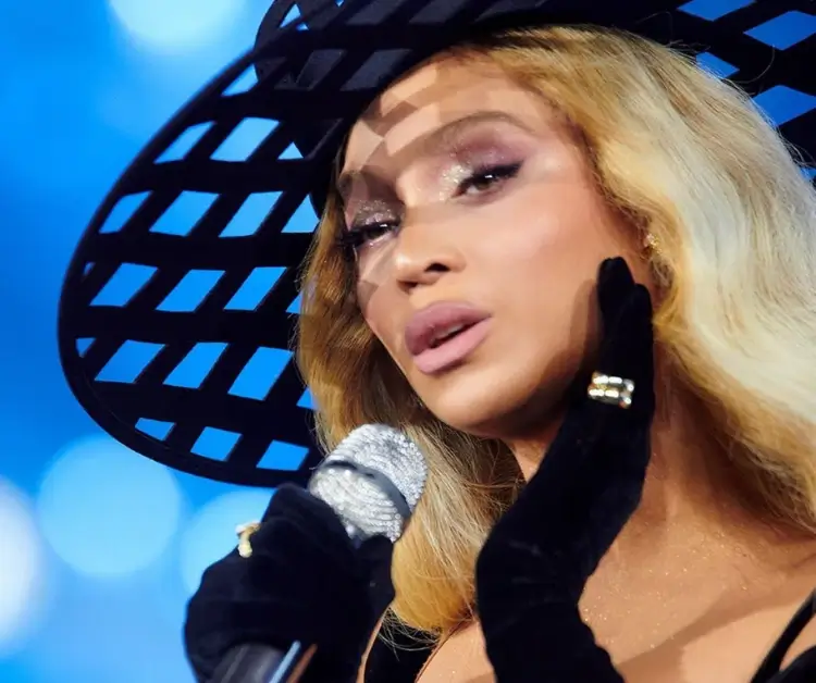 Top20 Celebrities with Dark Feminine Energy You Need To Know 19 beyoncé as a celebrity with dark feminine energy